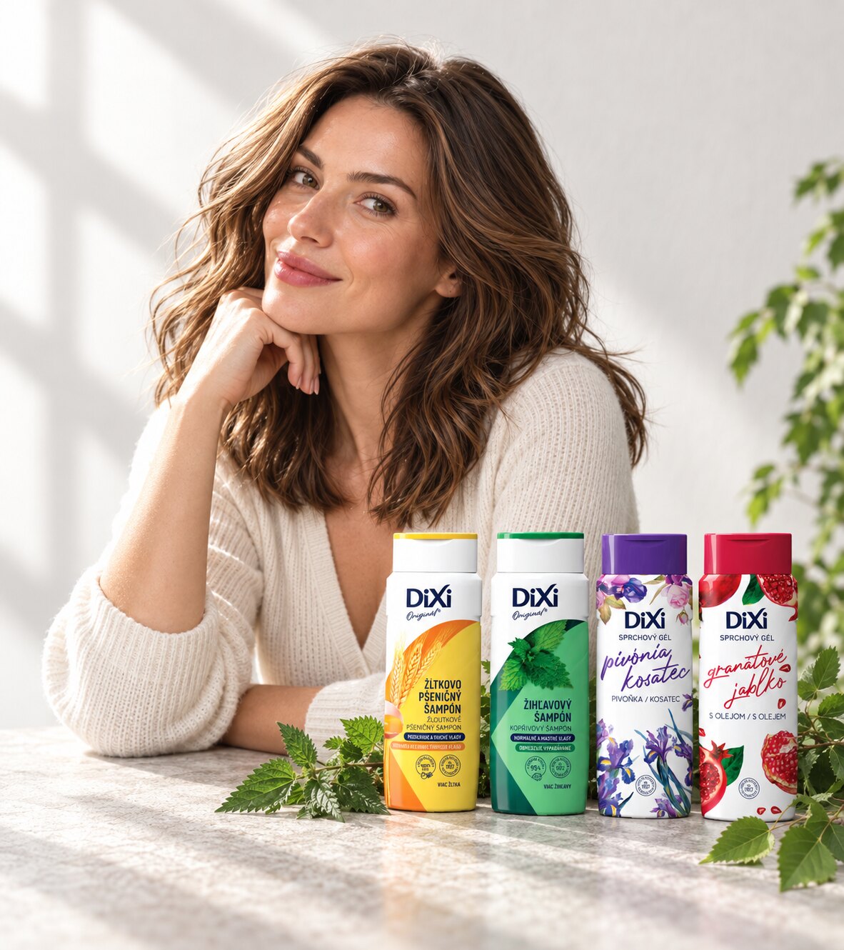 Žena a produkty DiXi v prirodzenom dennom svetle